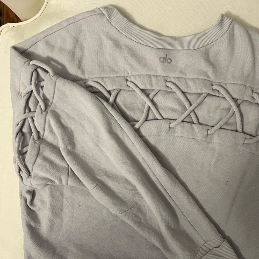 Alo Sweatshirt - Picture 3 of 4